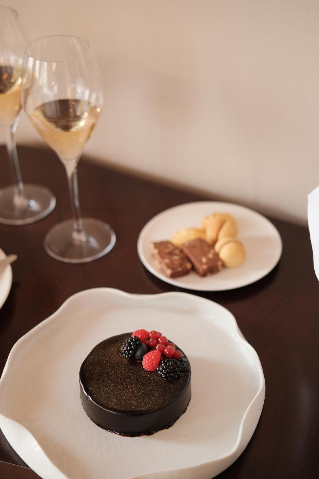 Hotel Villa Cipressi, By R Collection Hotels วาเรนนา ภายนอก รูปภาพ