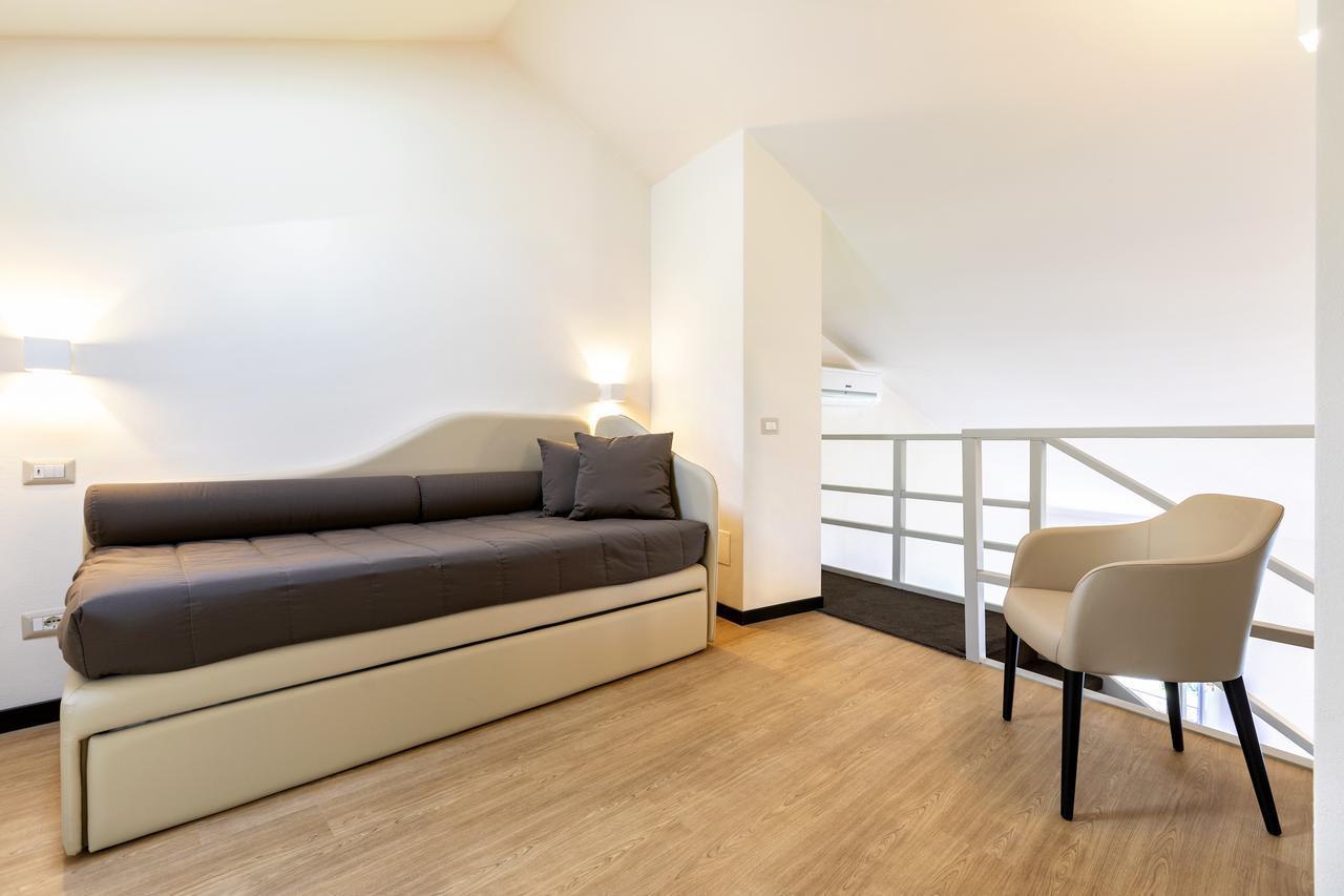Hotel Villa Cipressi, By R Collection Hotels วาเรนนา ภายนอก รูปภาพ